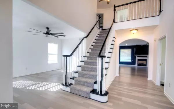 Williamstown, NJ 08094,1947 STEEPLECHASE DR