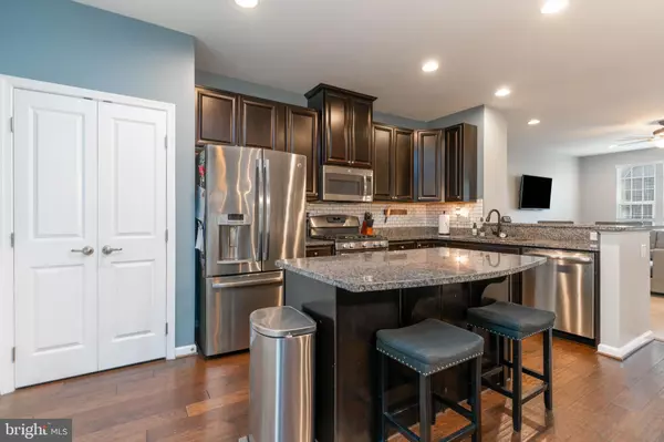 Sicklerville, NJ 08081,13 TAILOR LN