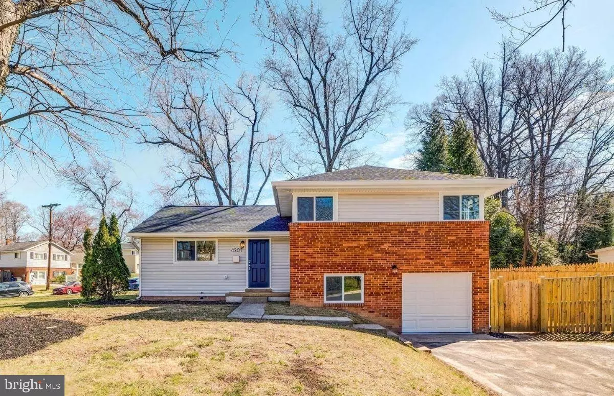 Fairfax, VA 22030,4207 WOODLAND DR