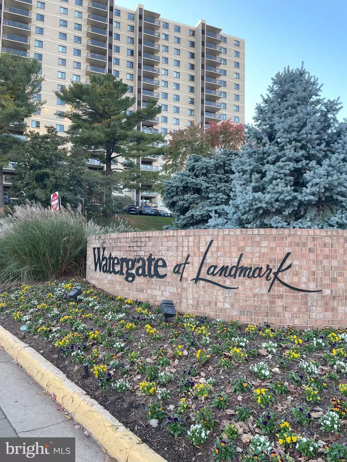 Alexandria, VA 22304,203 YOAKUM PKWY #1807