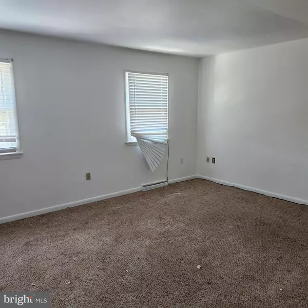 Reading, PA 19606,327A PARKVIEW RD