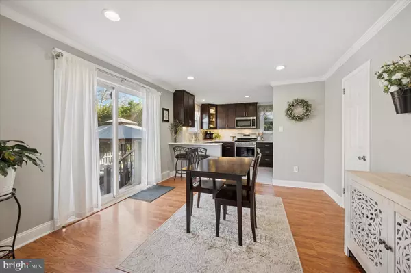 Philadelphia, PA 19128,607 ACORN ST