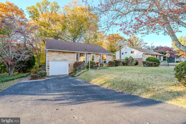 Broomall, PA 19008,12 LINCOLN LN