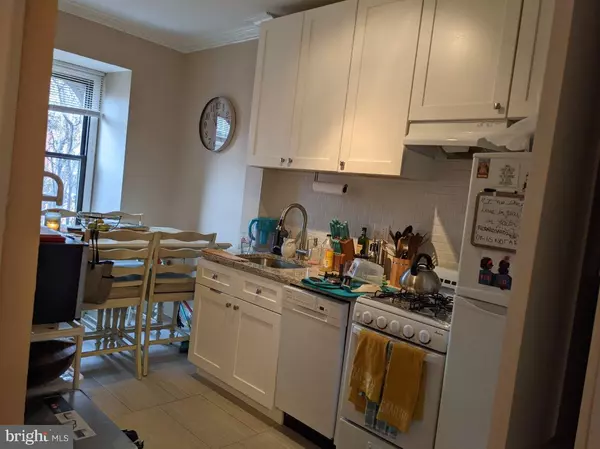 Philadelphia, PA 19103,152 N 21ST ST #3F