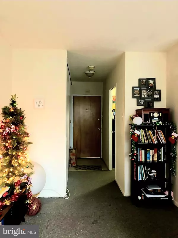 Philadelphia, PA 19103,2101 CHESTNUT ST #726