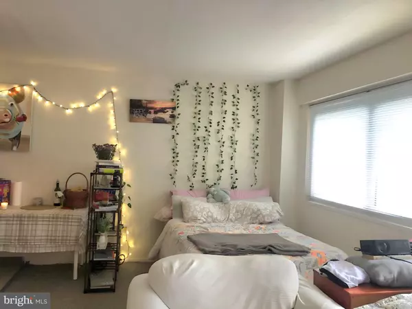 Philadelphia, PA 19103,2101 CHESTNUT ST #726