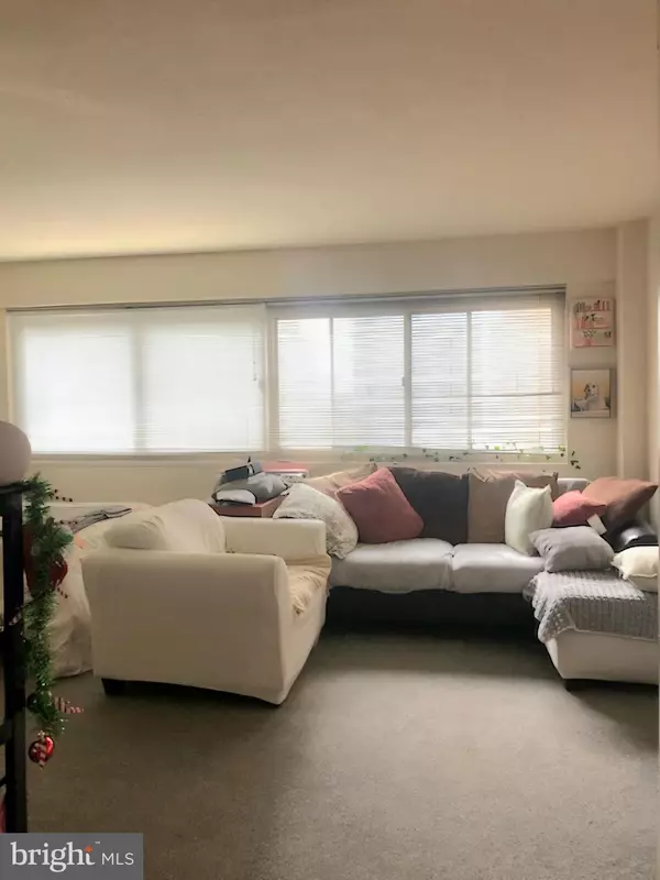 Philadelphia, PA 19103,2101 CHESTNUT ST #726