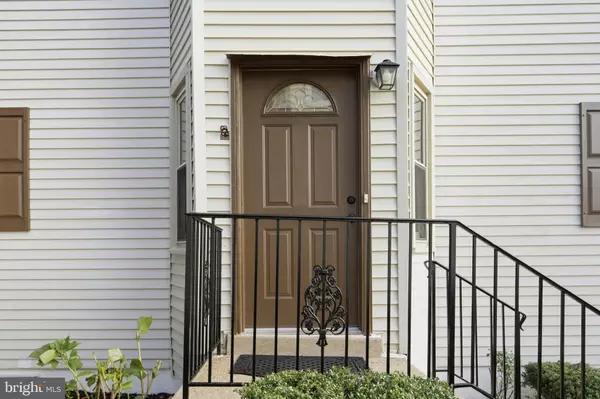 Fairfax, VA 22031,3033 WHITE BIRCH CT