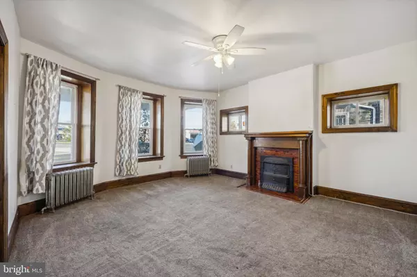 Upper Darby, PA 19082,11 S CEDAR LN