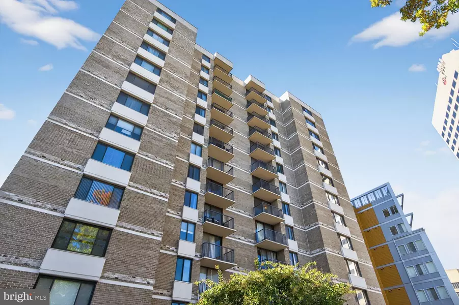 4 MONROE ST #409, Rockville, MD 20850