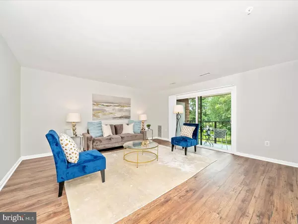 Gaithersburg, MD 20878,824 QUINCE ORCHARD BLVD #824-202