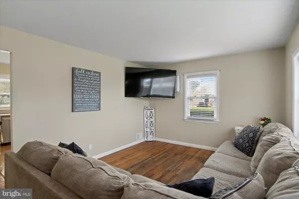 Kenilworth, NJ 07033,144 N MICHIGAN AVE