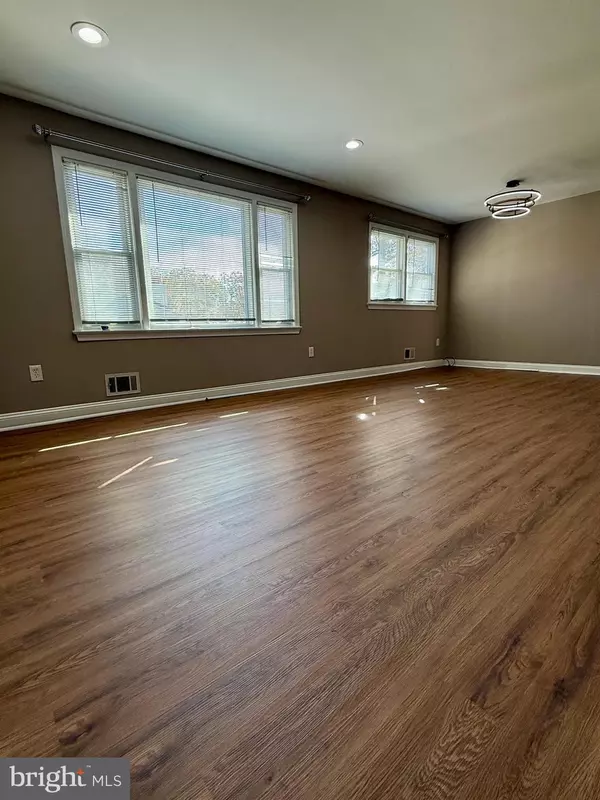 Fort Washington, MD 20744,9604 JACQUELINE DR