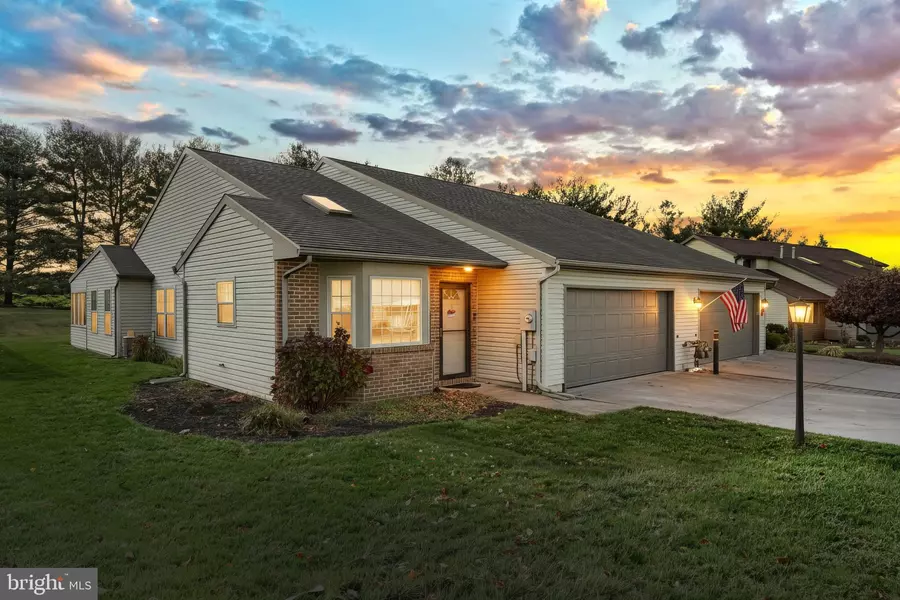 1110 ROOSEVELT CT, Hanover, PA 17331