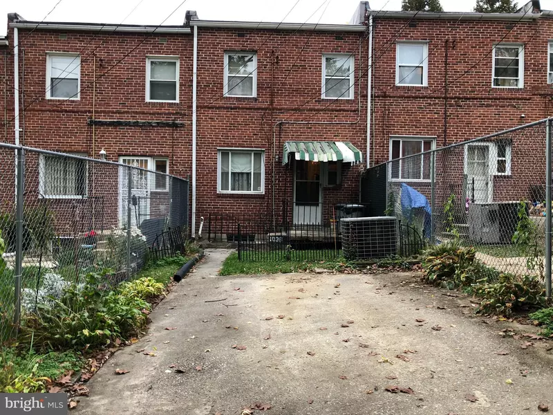 1036 COOKS LN, Baltimore, MD 21229