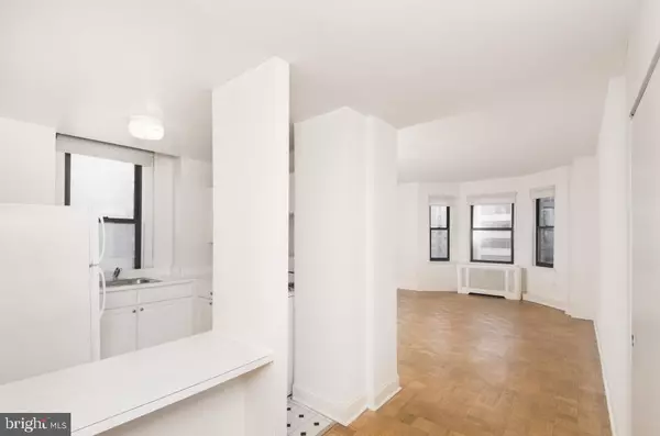 Philadelphia, PA 19107,1218 WALNUT ST #1204