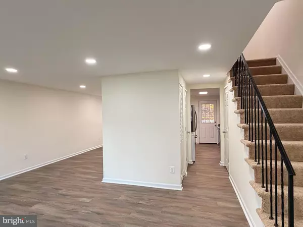 Landover, MD 20785,7521 ALLENDALE DR