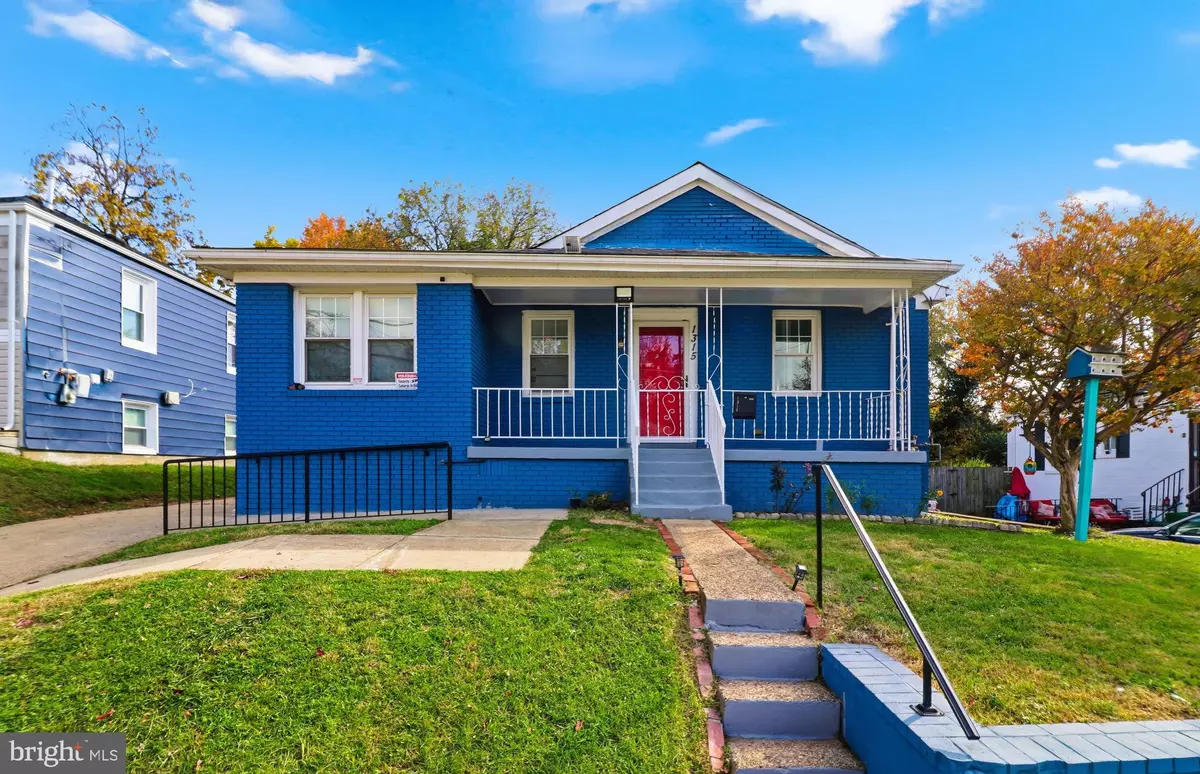 Capitol Heights, MD 20743,1315 CHAPELWOOD LN