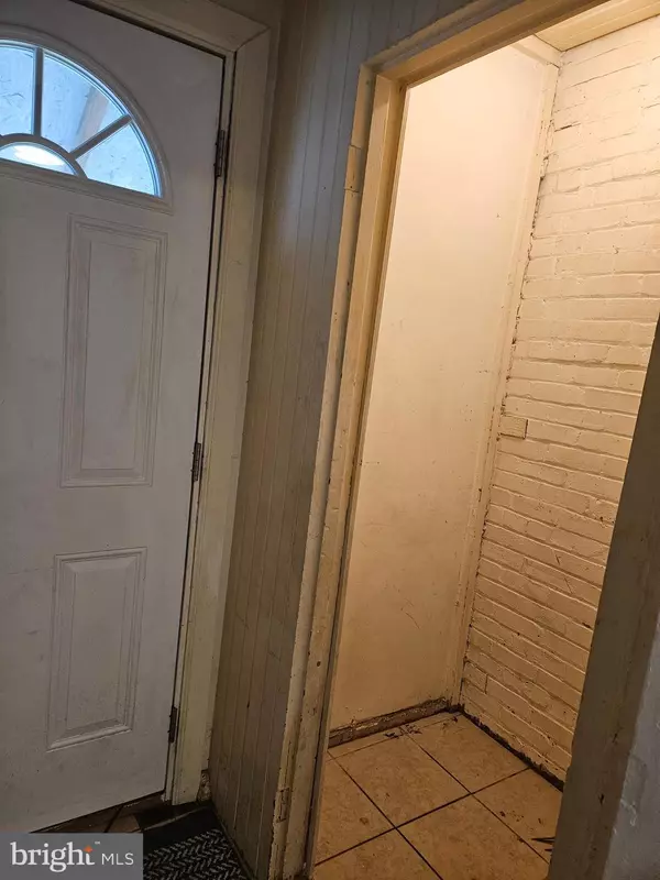 Reading, PA 19602,522 S 12TH ST