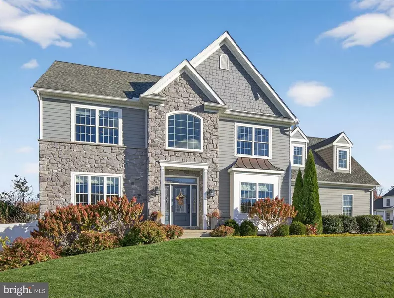 311 ECKER DR, Lititz, PA 17543