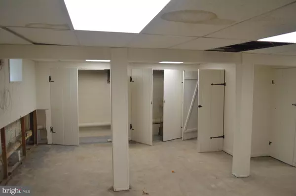 Hamilton, NJ 08619,127 BENTLEY AVE