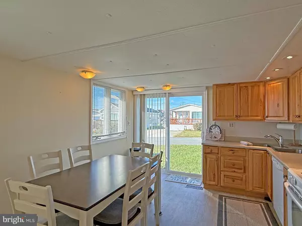 Rehoboth Beach, DE 19971,21787 B ST #B-14