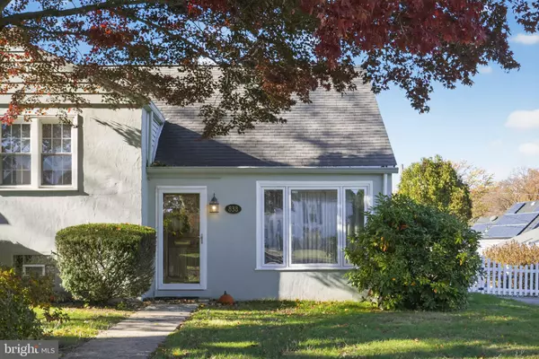 Philadelphia, PA 19128,838 CLYDE LN