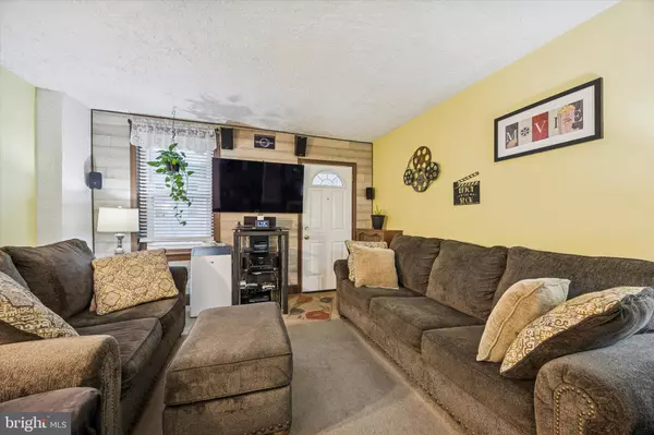 Conshohocken, PA 19428,378 E HECTOR ST