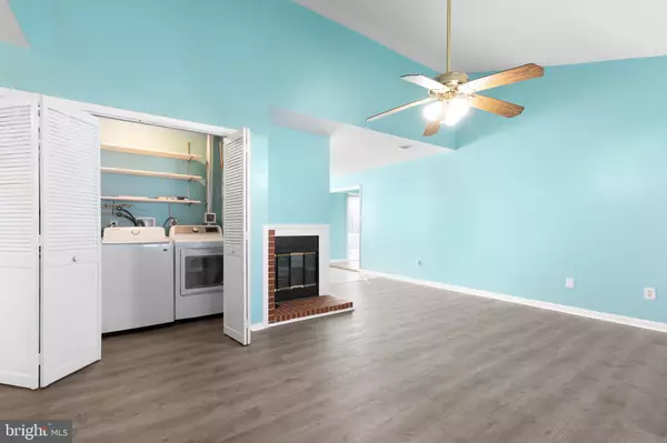 Newark, DE 19702,6 HANDEL PL