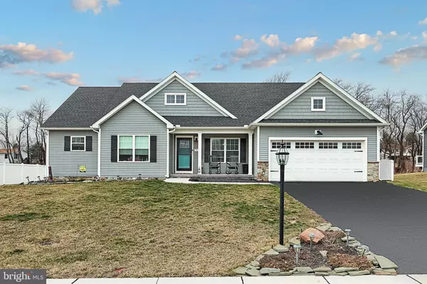 New Oxford, PA 17350,141 OXFORD BLVD