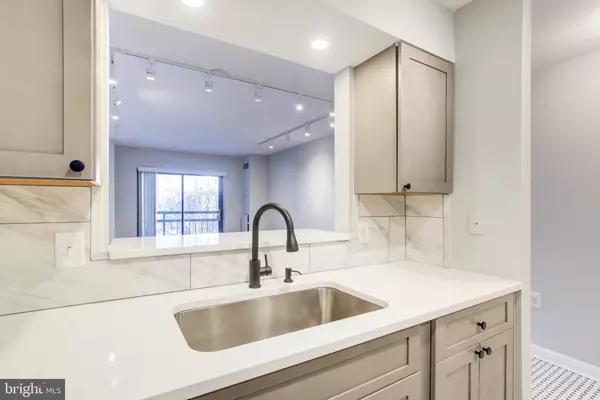 Washington, DC 20007,2111 WISCONSIN AVE NW #302