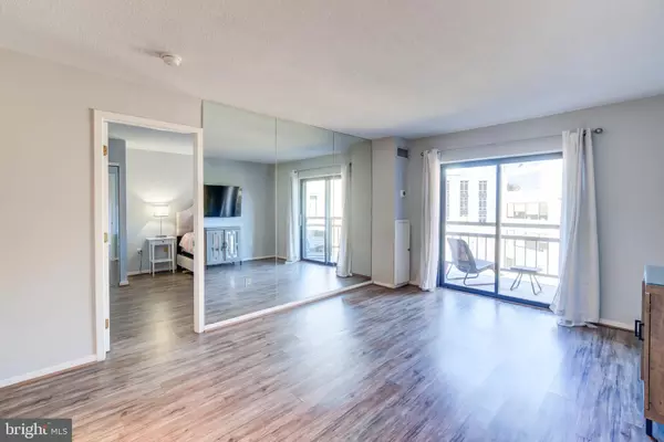 Washington, DC 20007,2111 WISCONSIN AVE NW #608