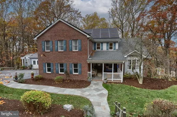 1609 SPRING HILL DR, Hummelstown, PA 17036