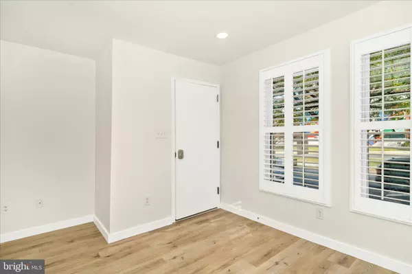 Washington, DC 20019,300 49TH ST NE