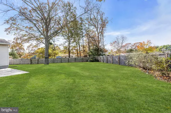 Lanoka Harbor, NJ 08734,704 OAK CT