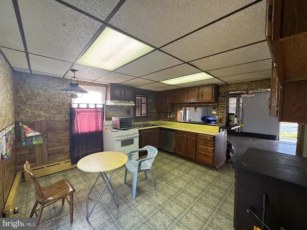 Pottsville, PA 17901,522 FOREST LN