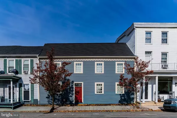 20 W MAIN ST, New Bloomfield, PA 17068