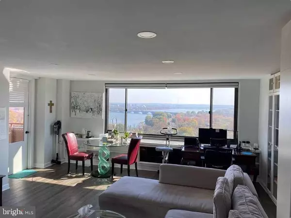 1011 ARLINGTON BLVD #1030, Arlington, VA 22209