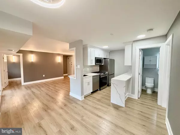 212 PARK TERRACE CT SE #72, Vienna, VA 22180