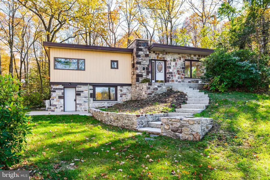 3211 PRICETOWN RD, Fleetwood, PA 19522