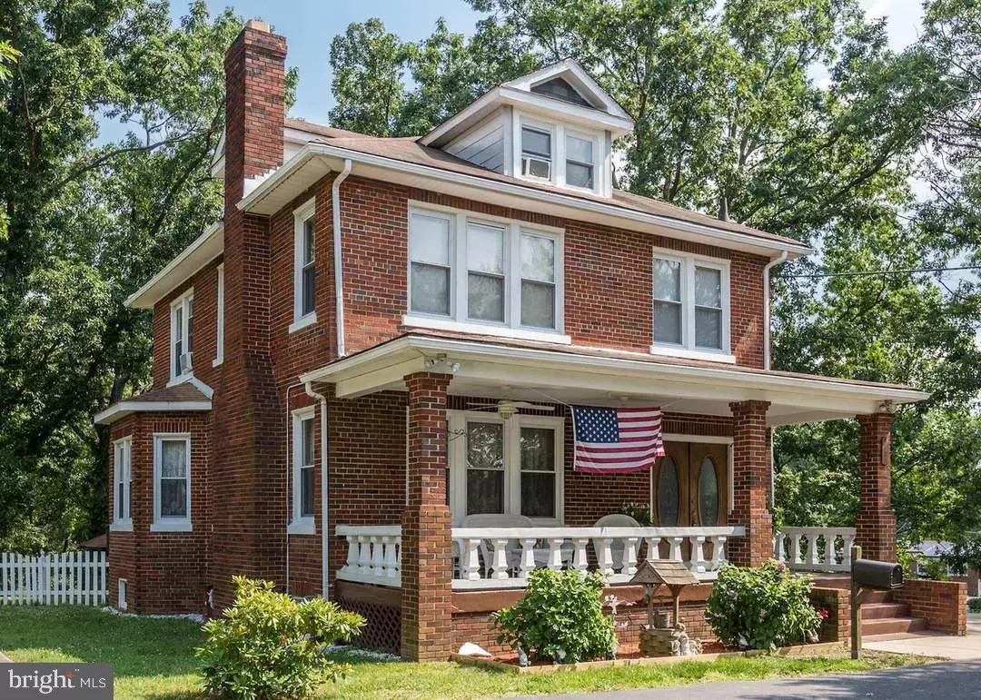 Temple Hills, MD 20748,5618 FISHER RD