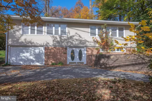 Bethesda, MD 20816,5715 MASSACHUSETTS