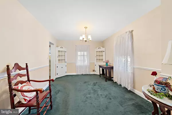 Towson, MD 21204,8 WINTHROP CT