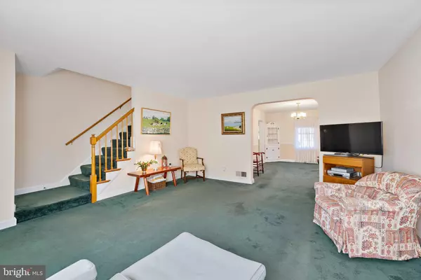 Towson, MD 21204,8 WINTHROP CT