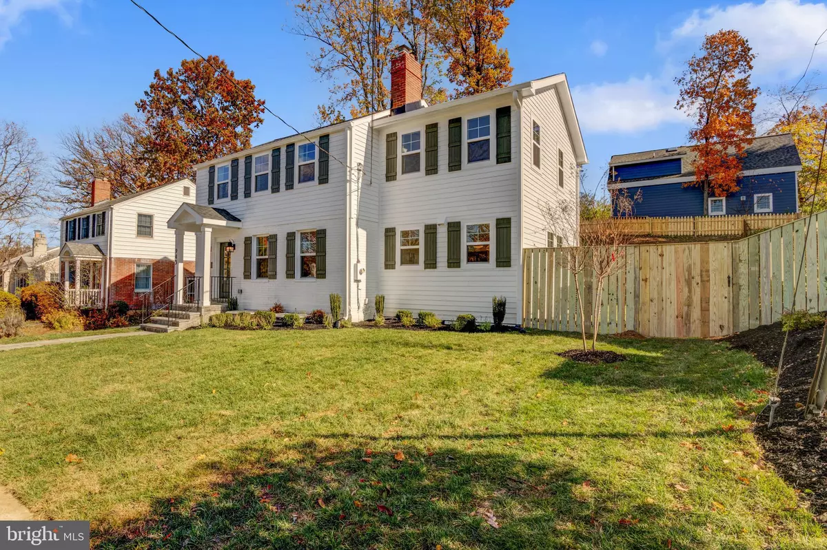 Arlington, VA 22205,945 N LEBANON ST