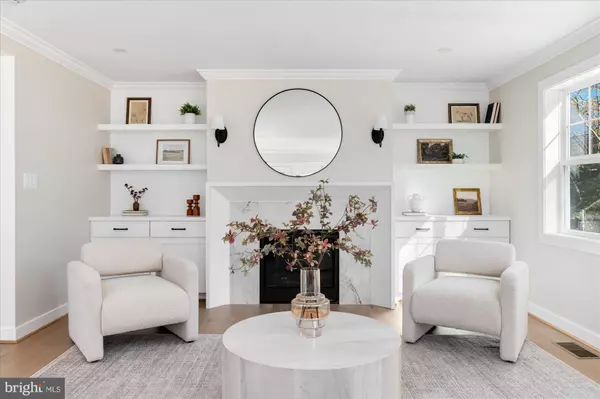 Arlington, VA 22205,945 N LEBANON ST