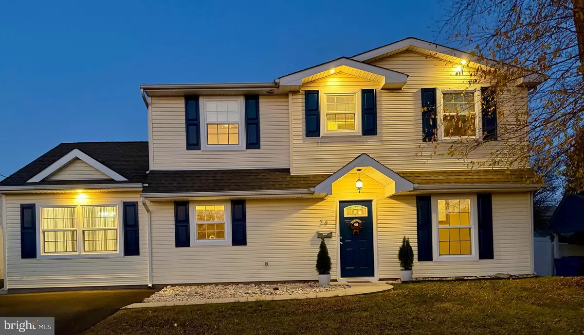 Levittown, PA 19055,24 ROBIN HILL LN