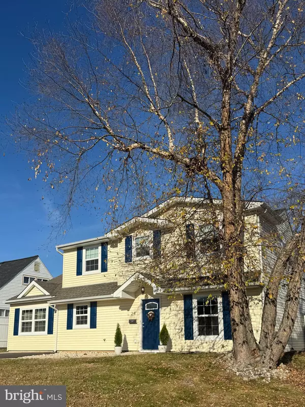 Levittown, PA 19055,24 ROBIN HILL LN