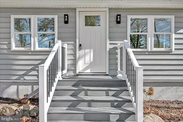 Orwigsburg, PA 17961,322 MAPLE BLVD