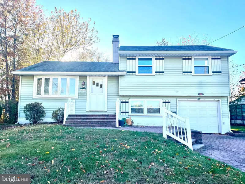 506 LEHIGH AVE, Blackwood, NJ 08012